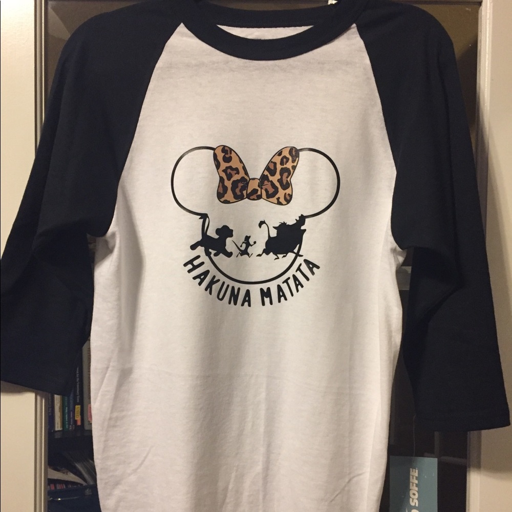 Adult Medium Custom Disney designed Raglan new